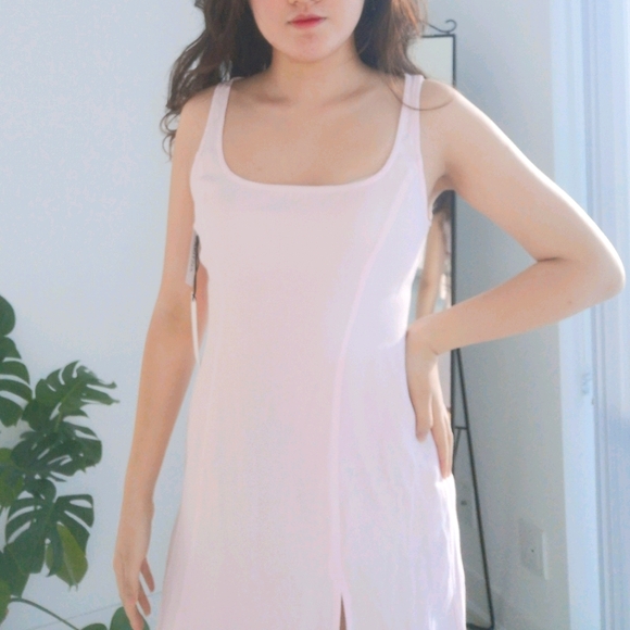 Aritzia - Picture 8 of 10